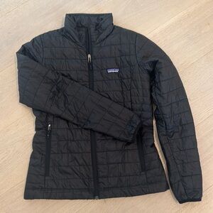 Women’s black nanopuff Patagonia jacket size Small